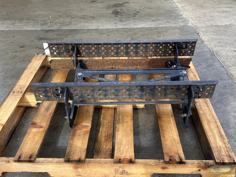 2019 International LT Frame Step (722-10297)