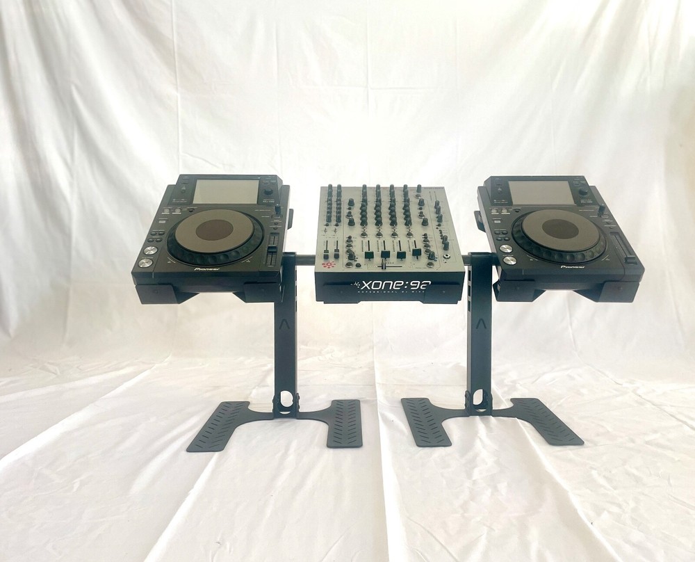 All-in-one Desktop DJ Workstation
