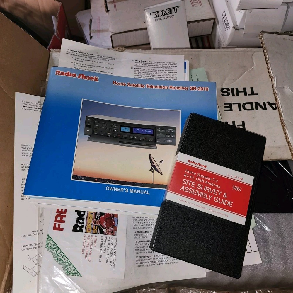 Realistic Satellite Receiver SR 2010 NOS In BOX with Remote