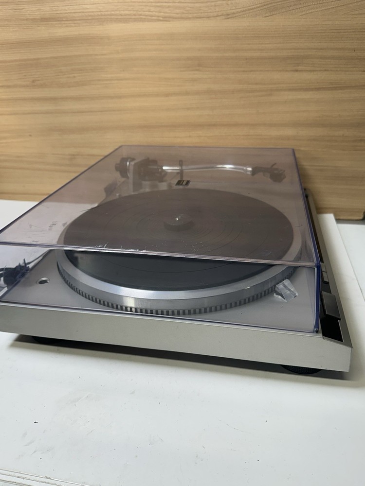 Technics SL-Q2 Direct Drive Turntable (no Needle Please Read)