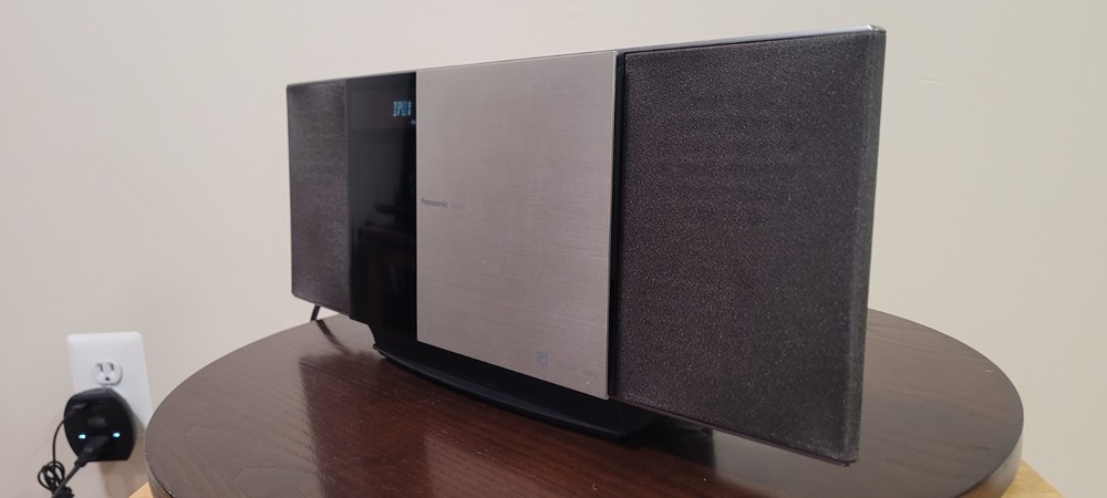 Panasonic SC-HC3 AM-FM iPod Dock With Adapter Bluetooth. Tested, Works except CD
