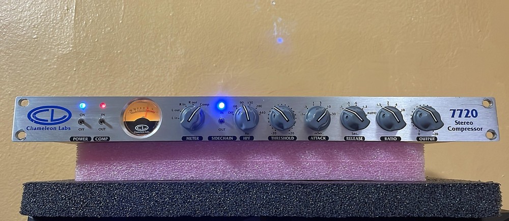Chameleon Labs 7720 Stereo Compressor w/ Power Supply! - good!
