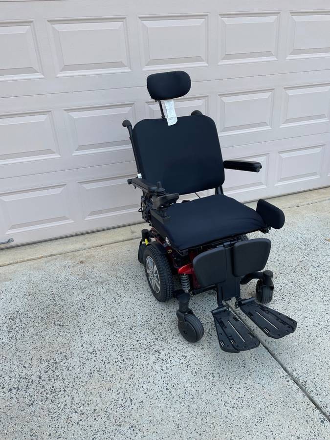 Brand New Quantam Power chair