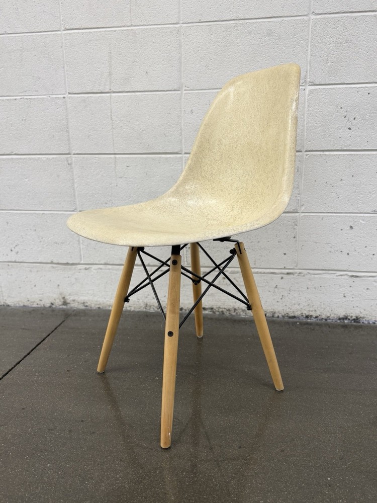 Herman Miller Eames DSW Chair, Parchment