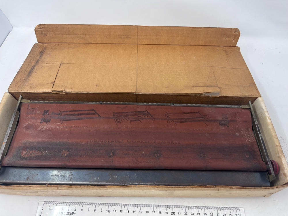 Vintage V MASTER Cigarette Maker Original Box Untested 1950’s