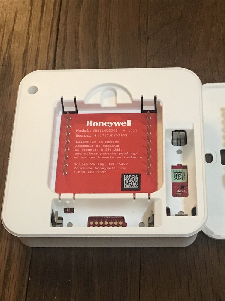Honeywell T4 Pro Programmable Thermostat - TH4110U2005/U