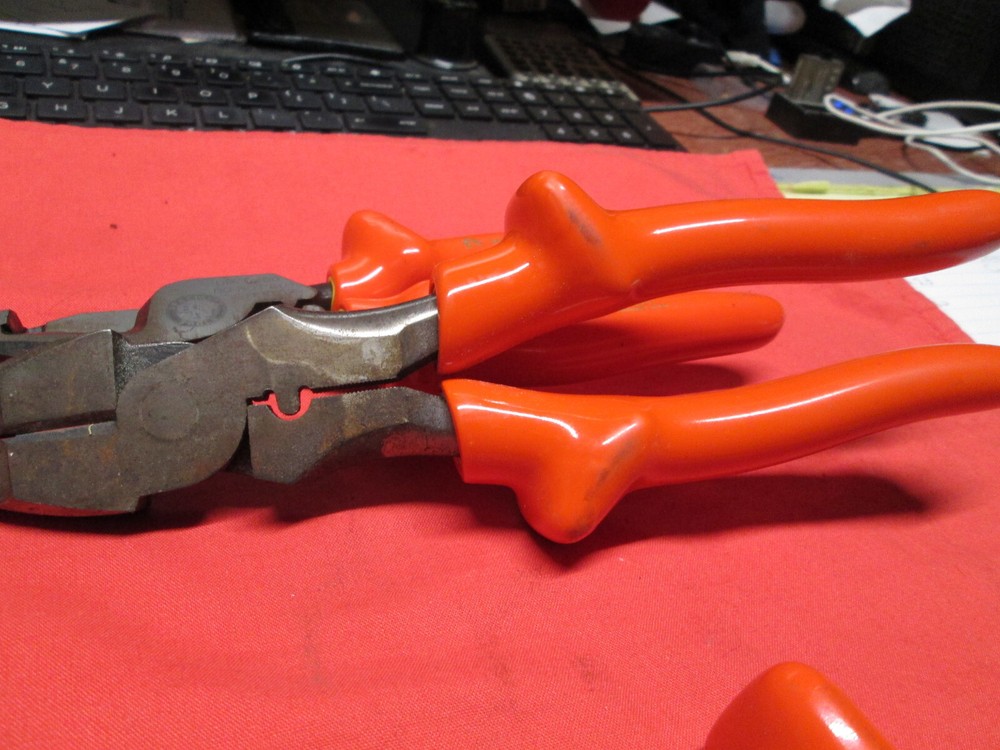 1000 VOLT HIGH VOLTAGE PLIER SET, SPECIALTY TOOLS, KLIENS, SIDE CUTS, STRIPPERS