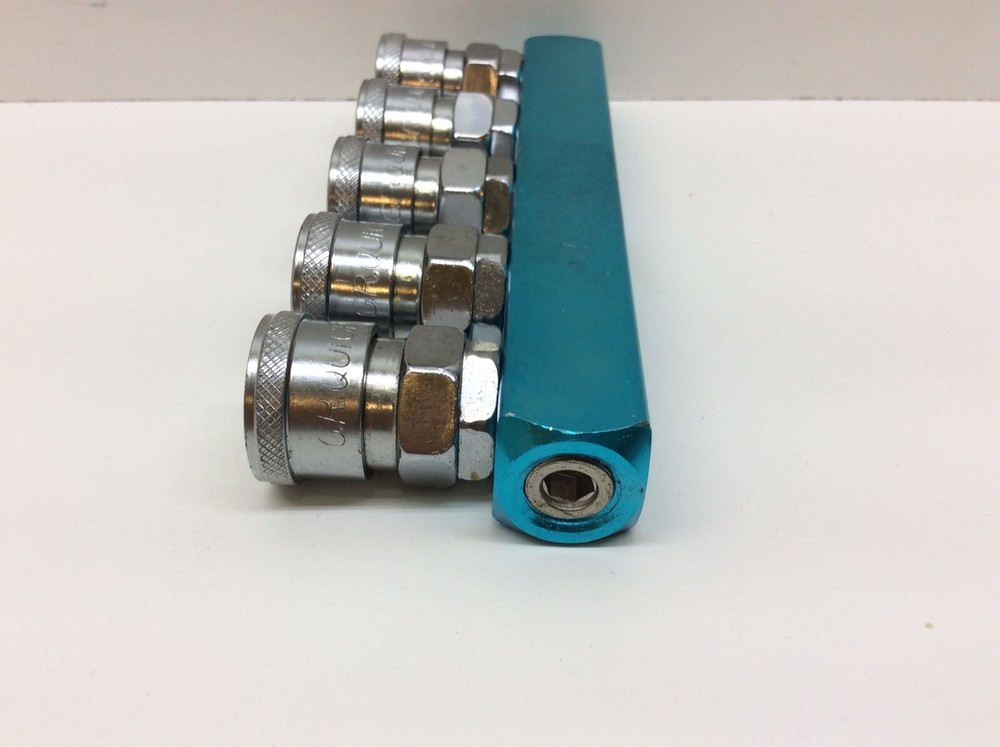 Amico 5 Multi Pass Quick Coupler Socket Blue Silver Tone