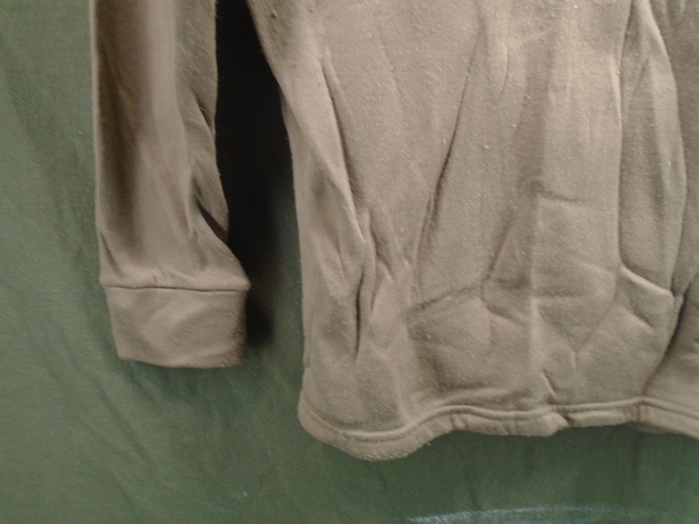 US Military Army Polypropylene Cold Weather Undershirt Shirt Medium 2002 295-E