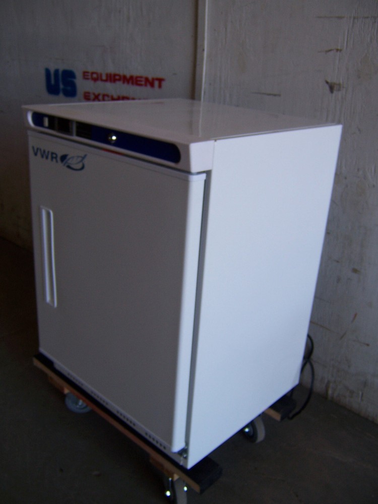14279 VWR SCUCBI-0420 freezer UNDERCOUNTER