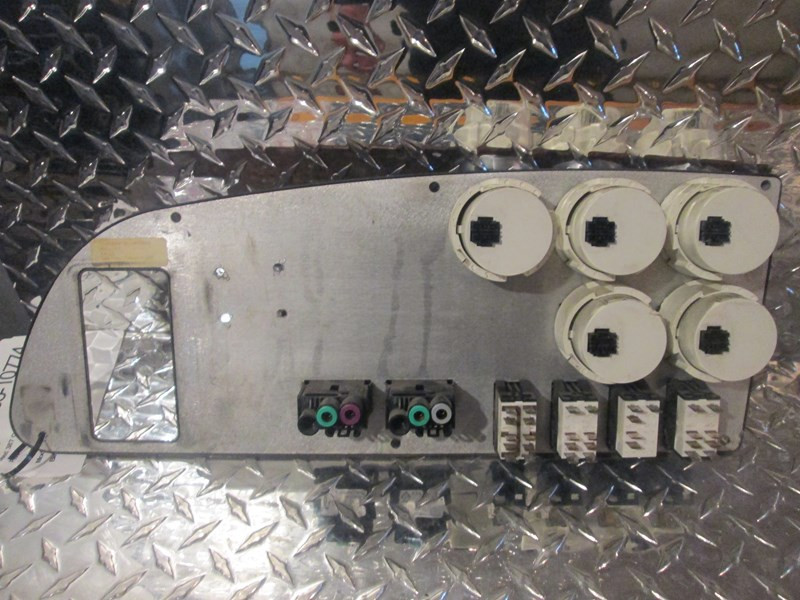 2008 Peterbilt 387 Gauge Panel (716-10026)
