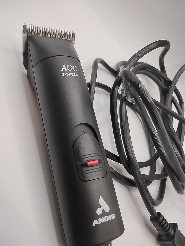 Andis AGC2 2-Speed Professional Clipper for pets. Read Description