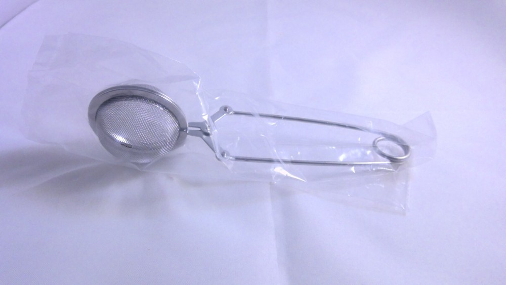 Tea Infuser - Mesh Ball Clasp Spoon. 1 1/2 " in diameter, S.S.