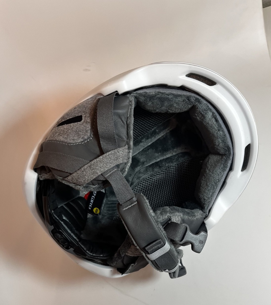 White Medium Giro AVERA MIPS Helmet White