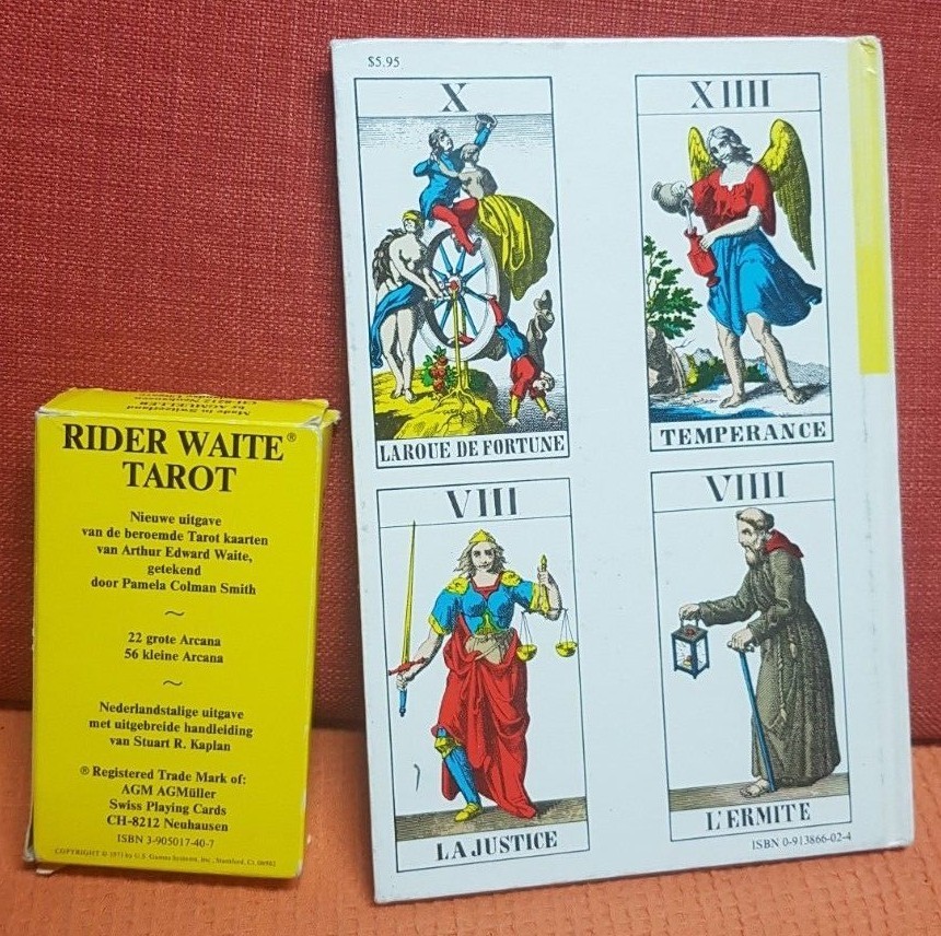 TAROT 78 cards avec notice explicative + book 1970