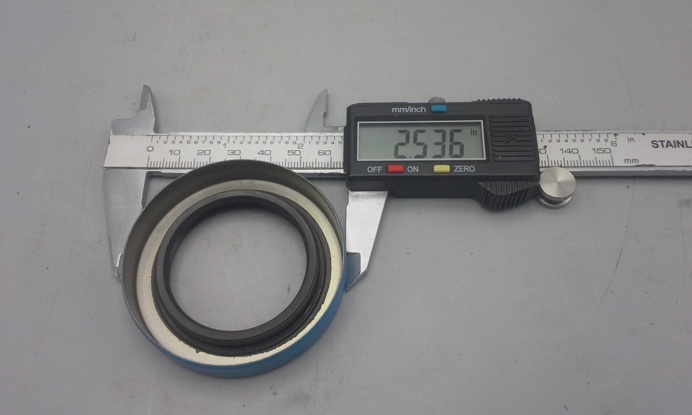 5 x 4.5 UFP L68149 1-3/8" Straight Spindle Hub Axle Ranger Boat Trailer+Bearings