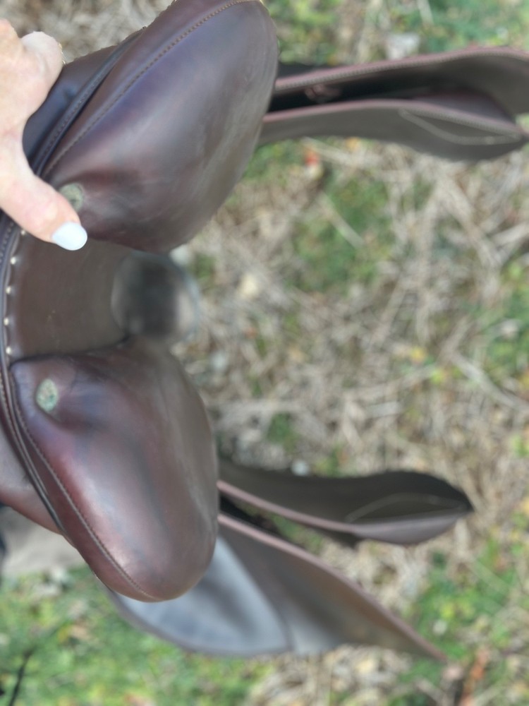 Devecoux Barritz 2AA Med Tree Butter Soft Excellent Condition