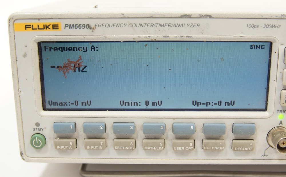 Fluke PM6690 300MHz Universal Frequency Counter