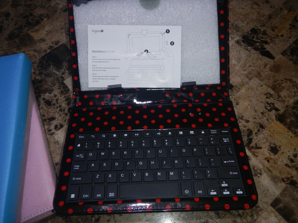 Digital2 9" Micro USB Keyboard case for Android tablets w/keyboard, adjustable u