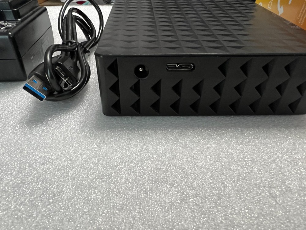 Seagate 10TB Expansion Desktop External Hard Drive USB 3.0