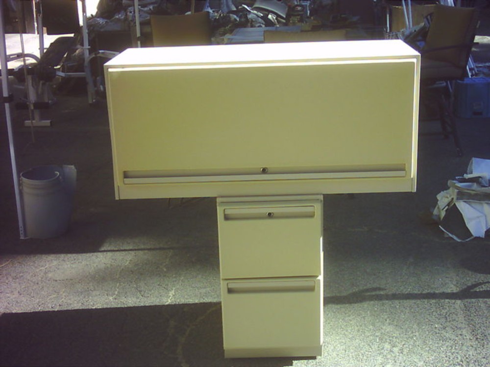 ARTEC OVERHEAD STORAGE BINS WITH TASK LIGHTS 42"/48" CA