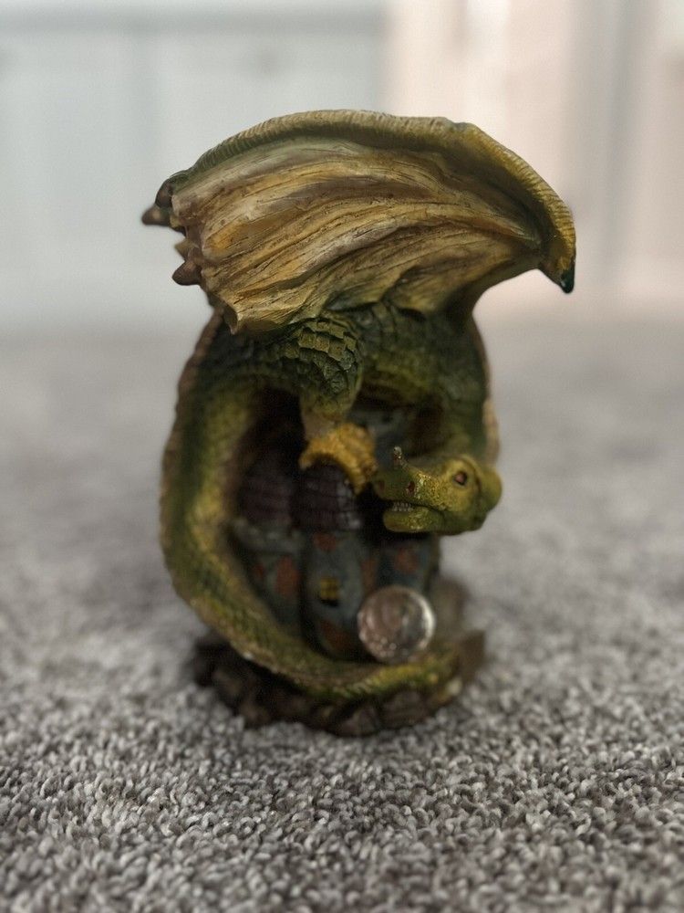 Classic dragon Statue