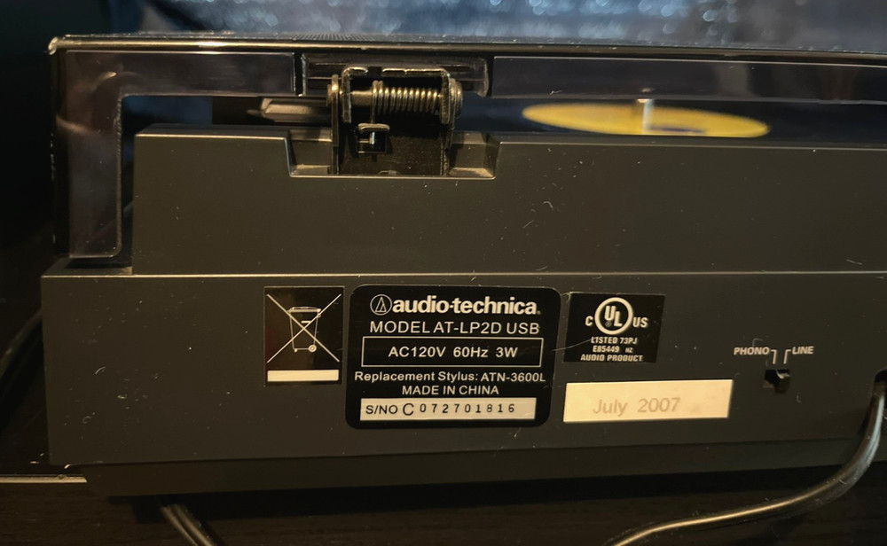 AUDIO TECHNICA AT-LP2D USB - Turntable Record Player - Tested Works Great!