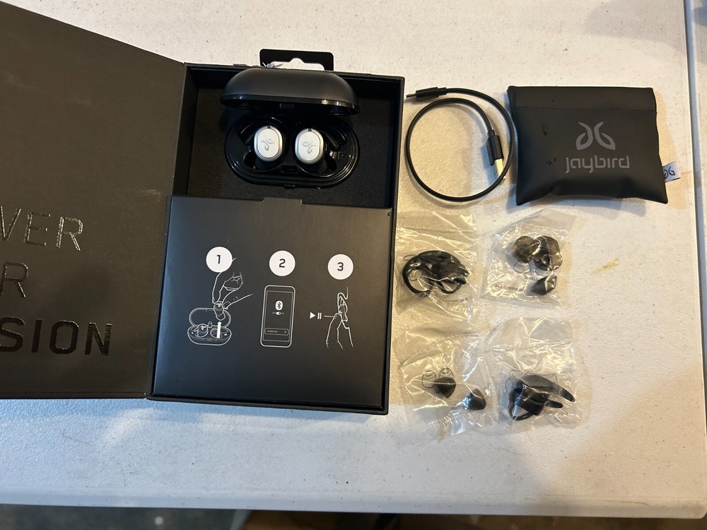 Jaybird - RUN True Wireless In-Ear Headphones - White/Black