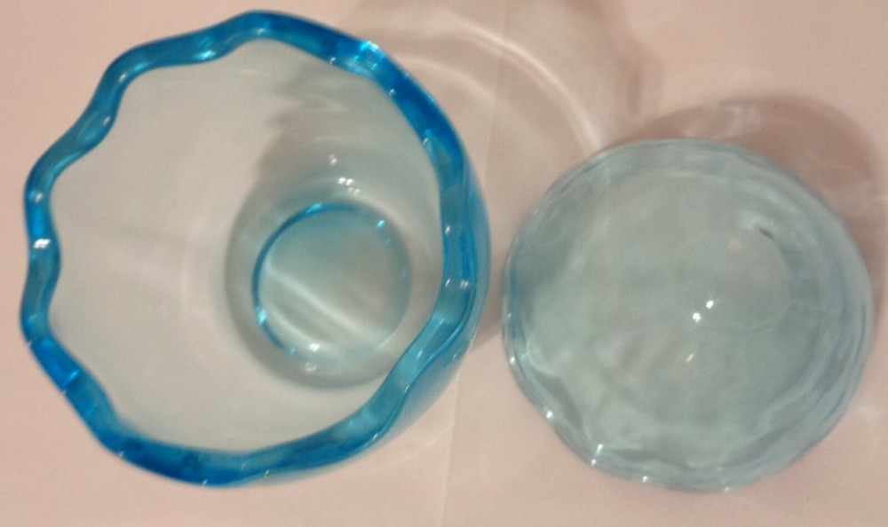 GLASS EASTER EGG CANDY DISH PASTEL BLUE 2 PC ZIG ZAG EDGE HATCHED SHELL TRINKET