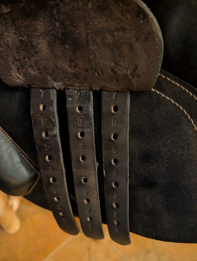 17.5" Hulsebos All Purpose Custom Saddle