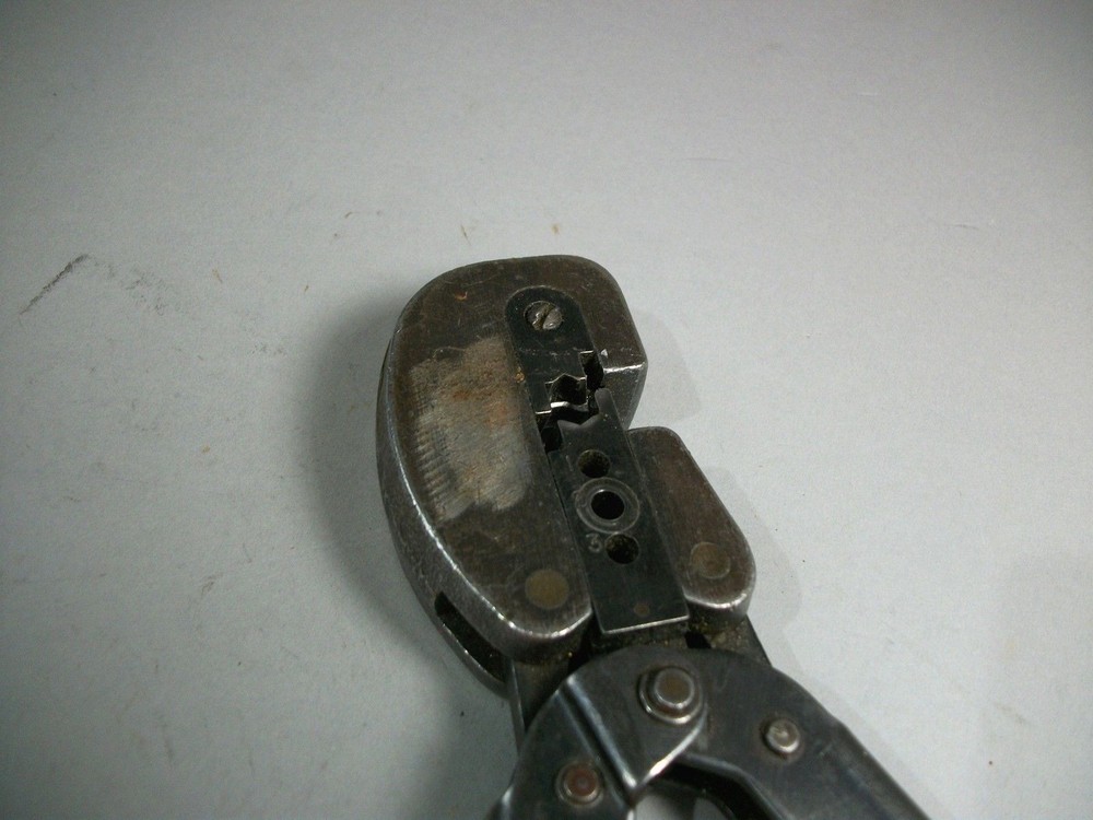 AMP 59062 Crimp Tool