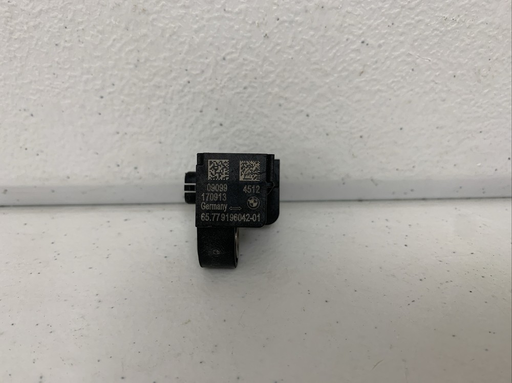 ✅ OEM Continental Impact Crash Sensor 65779196 65-77-9-196 [Front]