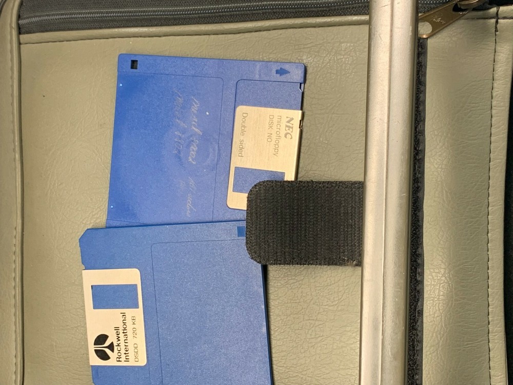 HP 4952A PROTOCOL ANALYZER ( UNTESTED UNIT POWER TESTED ONLY)
