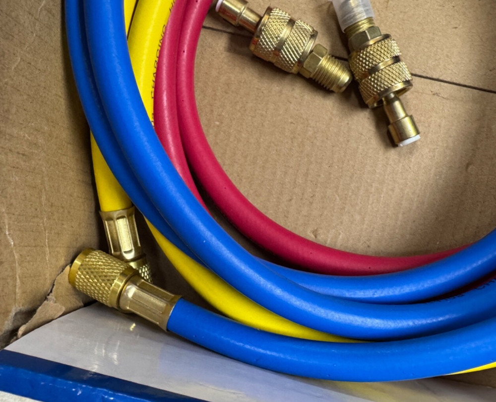 BRASS MANIFOLD GAUGE SET WITH BOX