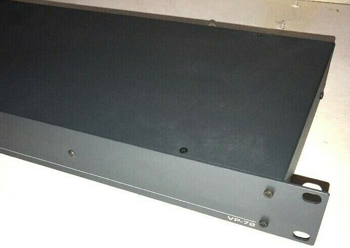 Kramer Electronics VP-72 1:2 Multi−Format Video Graphics Distribution Amplifier