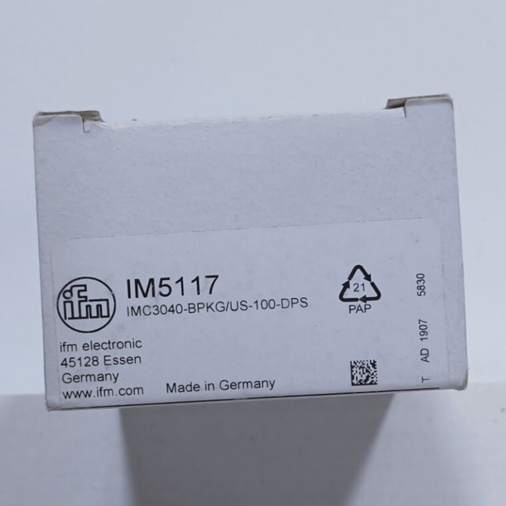 IFM IM5117 1PC New Proximity Switch Sensor