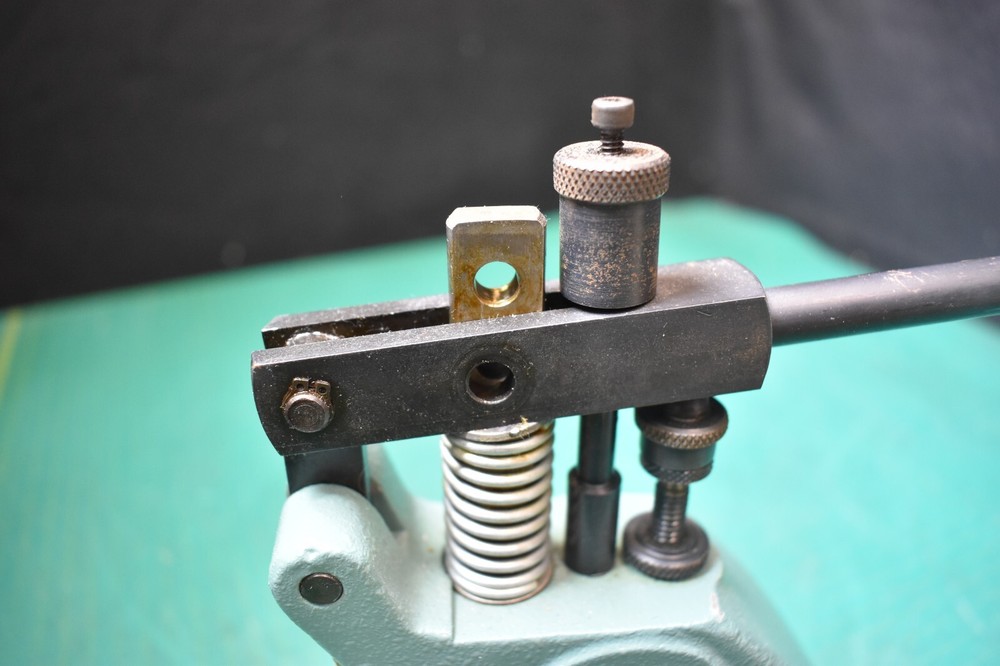 MINITOOL hp MICRO PUNCH PRESS, USED lab press