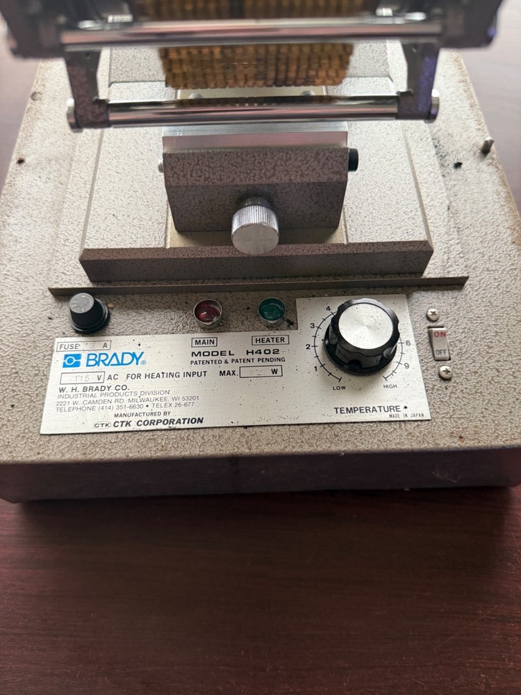 Brady Model H402