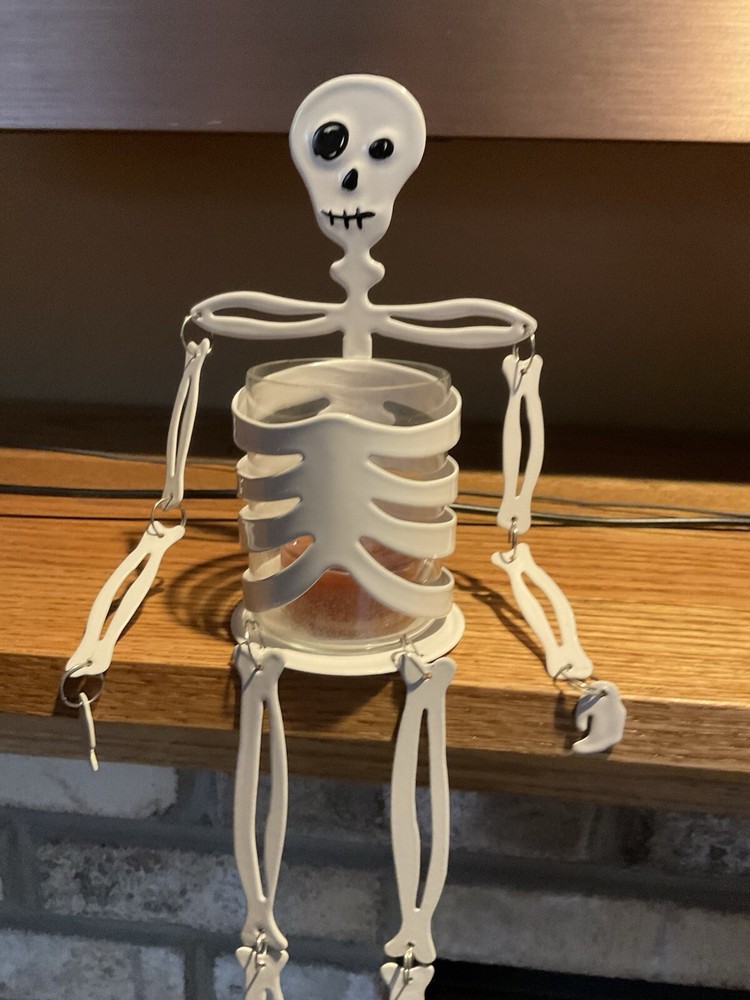 Halloween Metal Tea Light Skelton