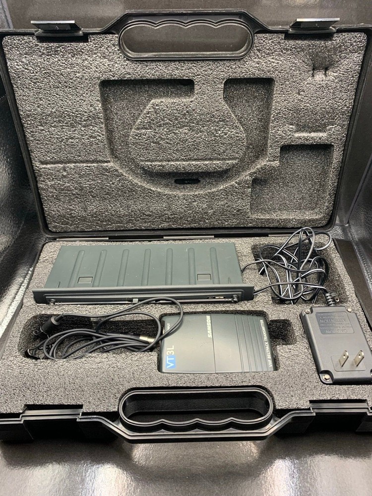 Samson VR3TD True Diversity Receiver, VT3L VHS Beltpack Transmitter,