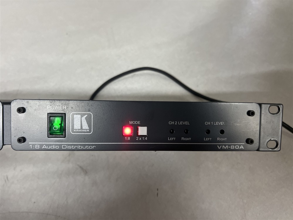 (Rack of 2) Kramer VM−80A