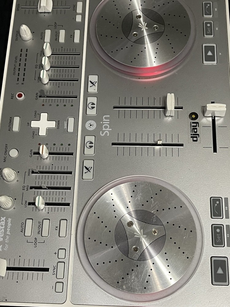 Vestax Spin USB MIDI/AUDIO DJ Controller With USB Cable Missing 4 Knobs