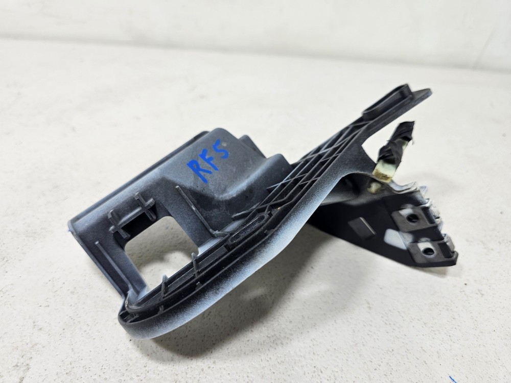 RANGE ROVER EVOQUE WING SUPPORT BRACKET FRONT RIGHT SIDE L538 2012-2018