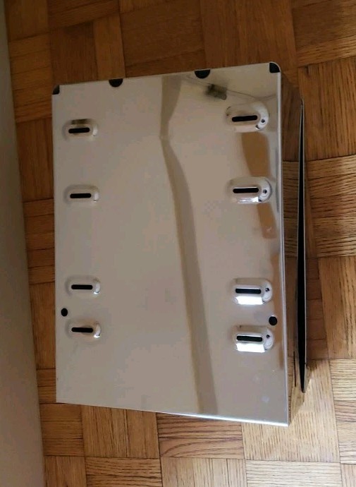 San Jamar Paper Towel Dispenser...Excellent Condition