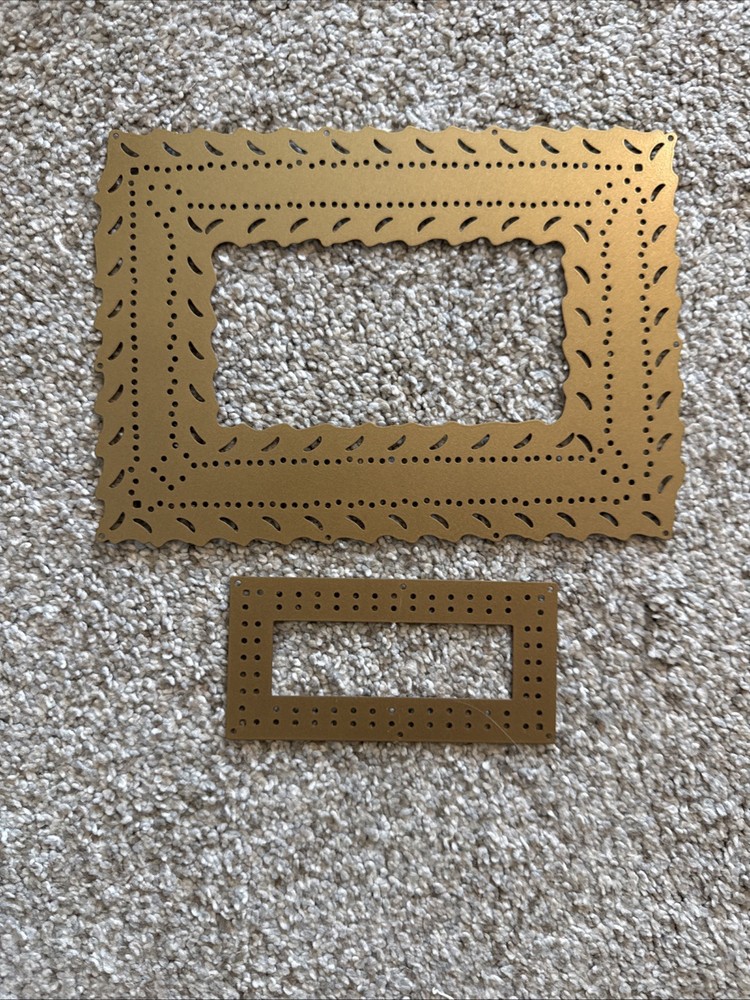 Anna Griffin Beribboned Dies