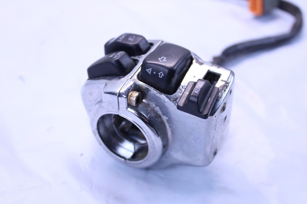 2002 HARLEY DAVIDSON ELECTRA GLIDE LEFT CONTROL SWITCH AUDIO 71685-06 HD46