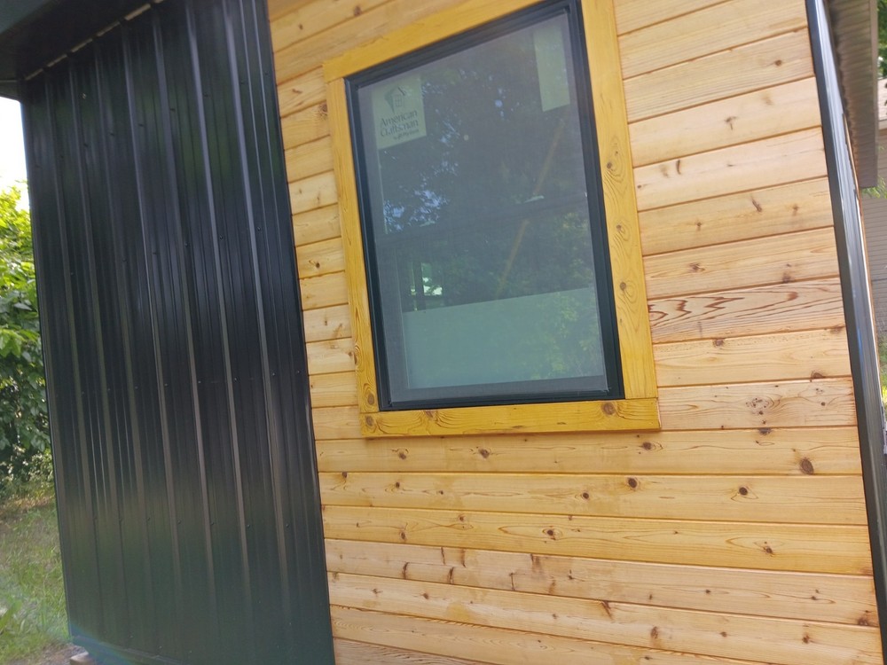 Brown 40 Ft 2 Bedroom Tiny Home