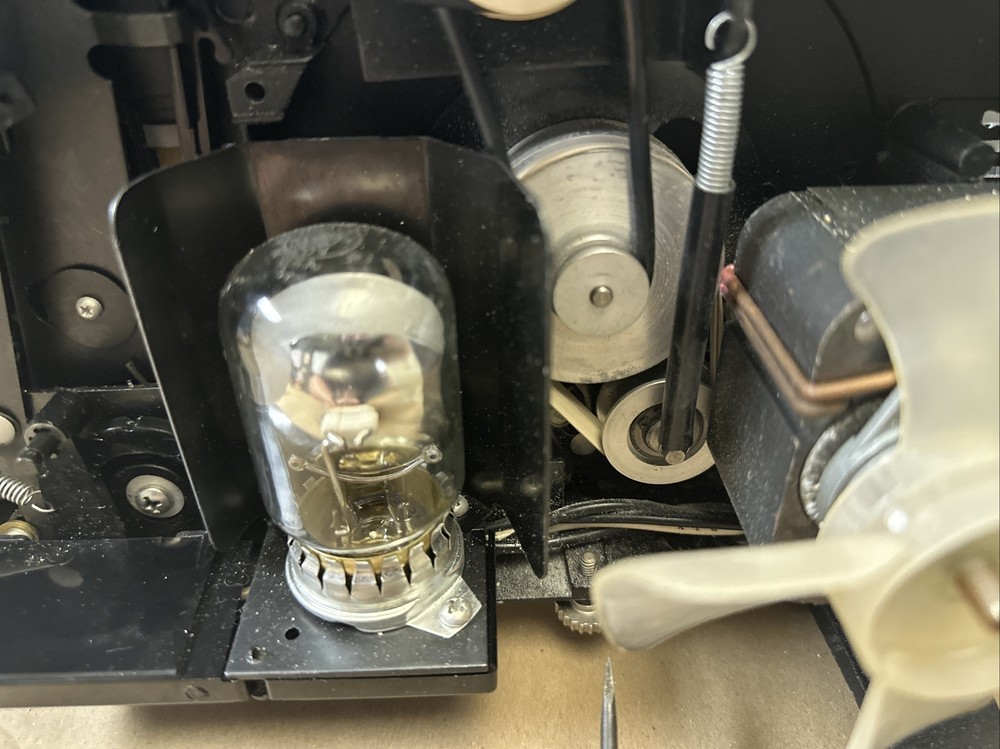 Anscovision 688 Dual 8mm/Super 8mm Projector - Tested