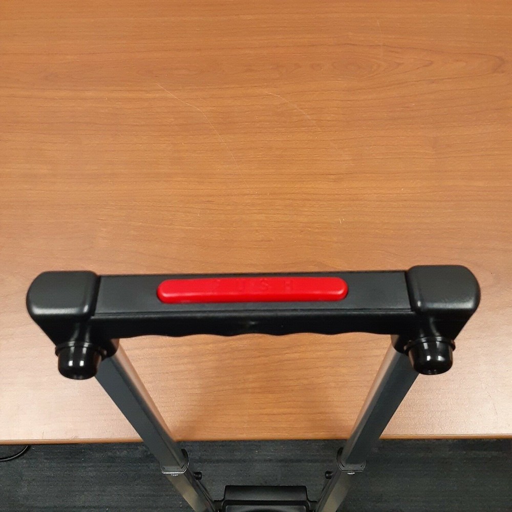 Targus Roller Bag for Philips Projector..or Other Things..NEW...Defective Handle