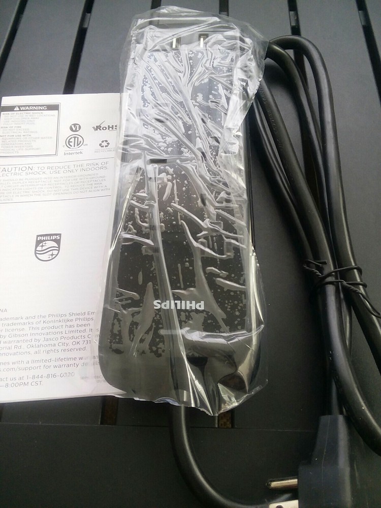 Surge protector with ubs charging